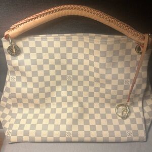 Checkered white and grey artsy shoulder bag